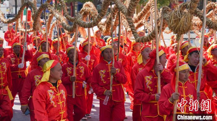 门徒平台官方：（新春走基层）贵州黄平：龙灯巡游 闹新春